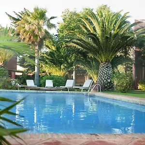 100% Fun Hotell